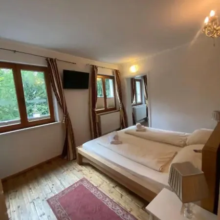 Hotel Castlehotel *